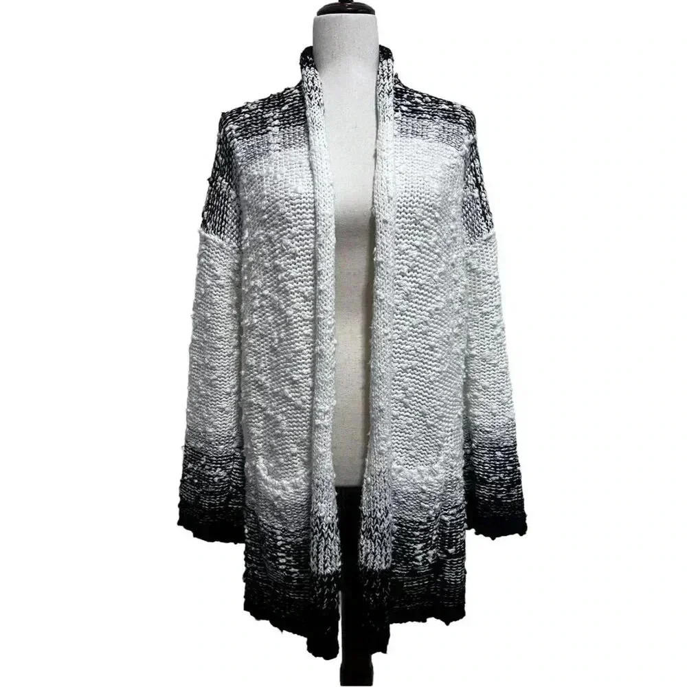 Akemi Kin Anthropologie Womens Size Small Black White Oversized Open